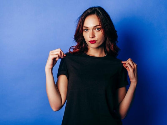 How to Perfectly Wear a Black T-Shirt (For Women) - Viral HD Shop